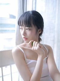 =清纯白嫩美女性感吊带私密福利写真图片